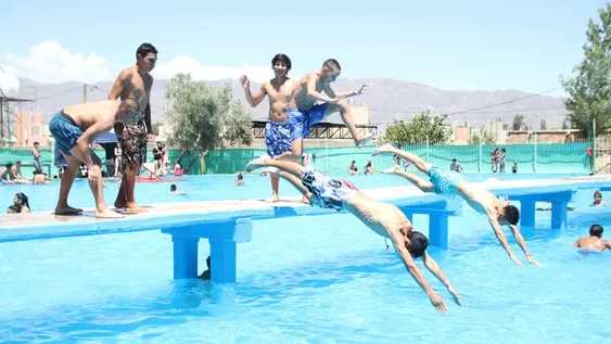 Con la reapertura de clubes, ahora apuntan a la habilitación de piletas