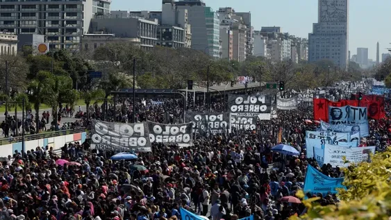 Truco contable del Gobierno para usar plata del FMI en la campaña