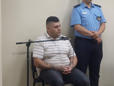 Laciar dio una insólita coartada esta semana ante el juez de la causa. Está acusado de realizar violentas entraderas en Pocito y Rawson. Laciar dio una insólita coartada esta semana ante el juez de la causa. Está acusado de realizar violentas entraderas en Pocito y Rawson.