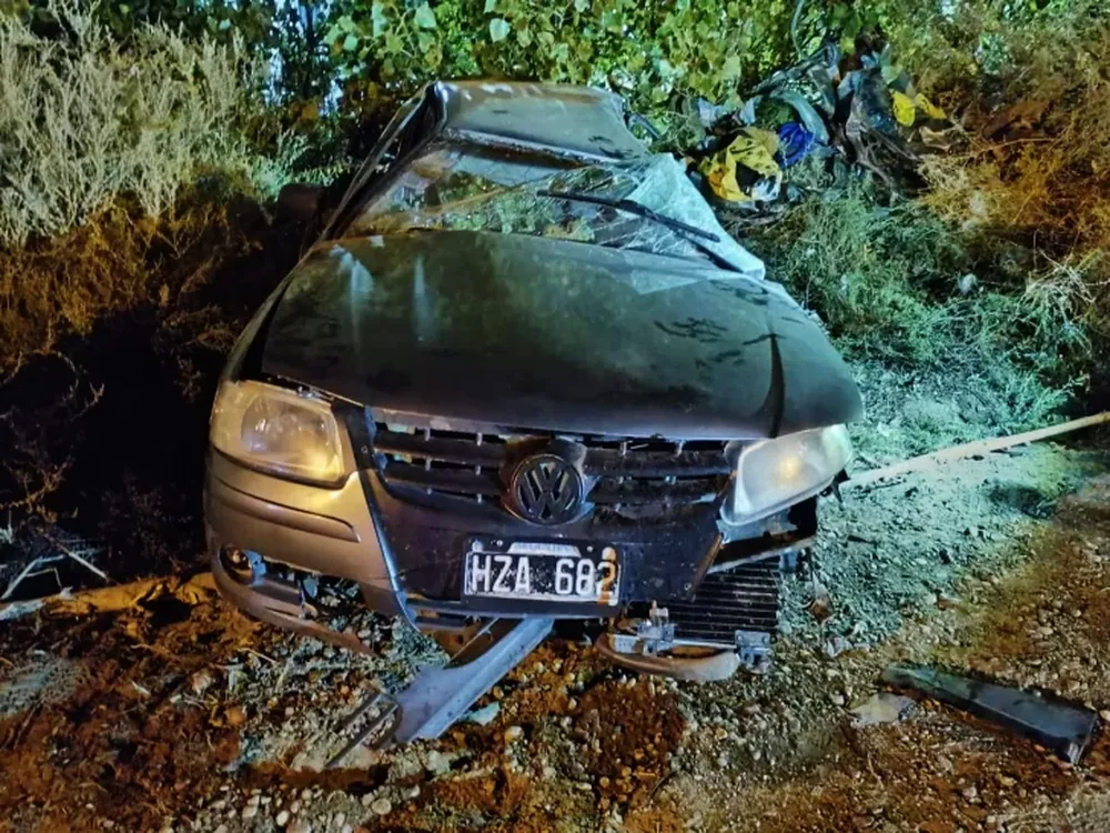 Las impactantes imágenes del choque con dos hombres fallecidos