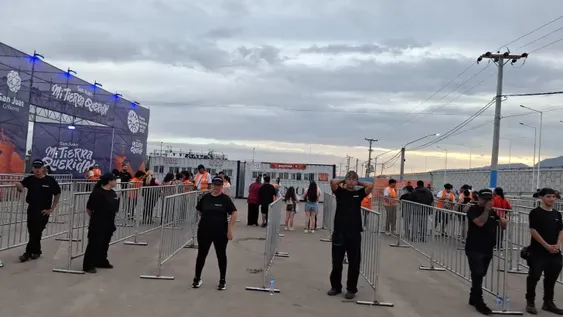 Comienza a ingresar el público al Estadio Bicentenario para la noche cuartetera que abrirá la Fiesta Nacional del Sol