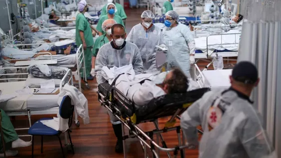 Más muertes que nacimientos al sur de Brasil por la cepa Manaos