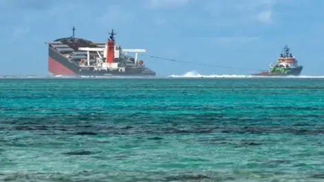 Un buque con 750 toneladas de gasoil se hundió frente a las costas de Túnez