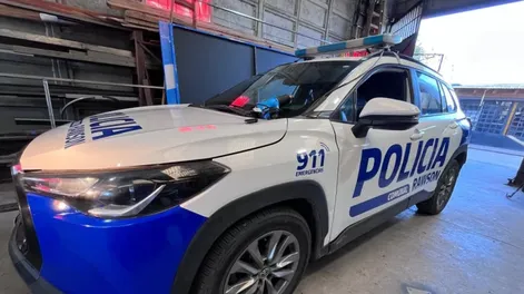 Diario de Cuyo | LISTOS. Los 20 patrulleros blindados ya están ploteados y a la espera de ser trasladados desde Ezeiza hasta el departamento Rawson, una vez que esté terminado el papeleo de la transferencia.