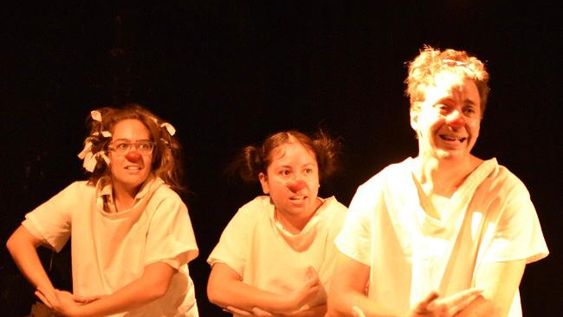 Tres clowns en un cubo