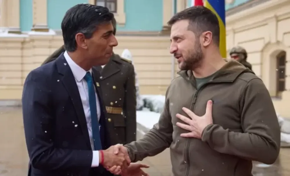 Reino Unido enviará helicópteros a Ucrania para combatir contra Rusia