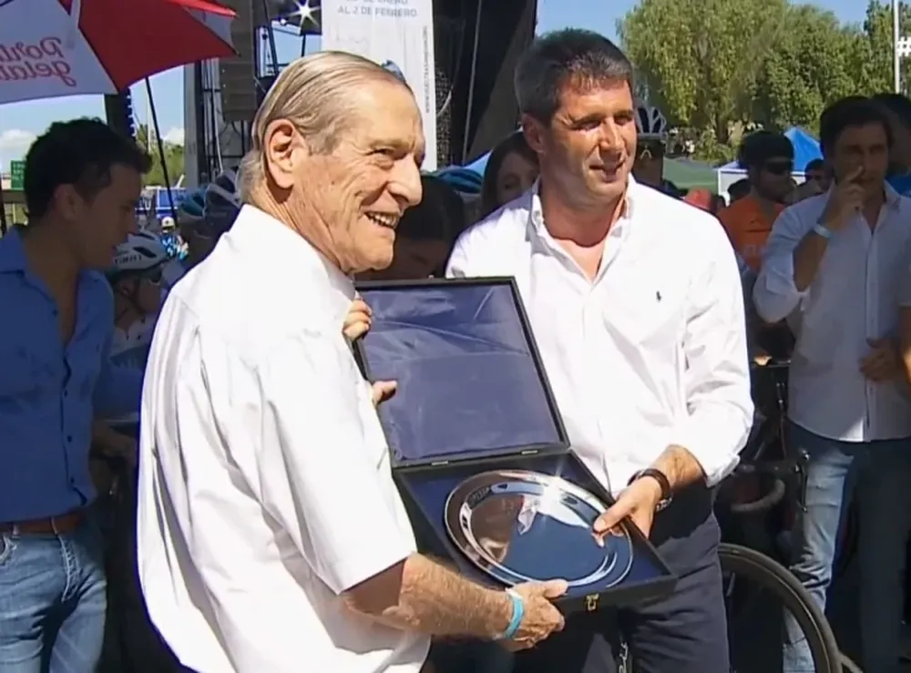 DIARIO DE CUYO fue premiado por su apoyo al ciclismo