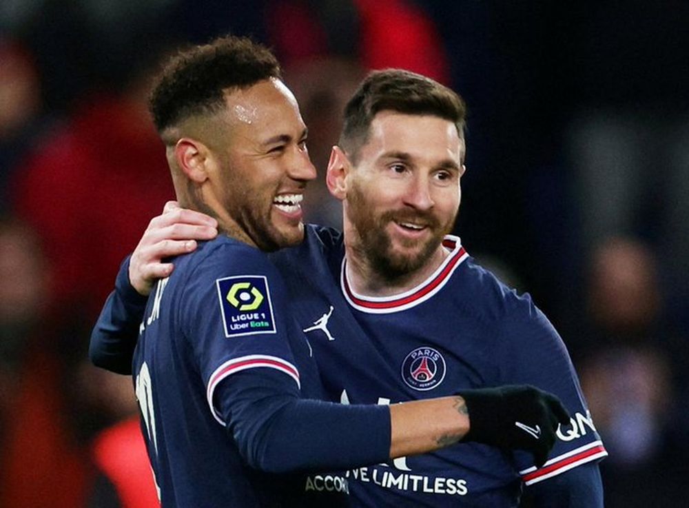 Messi marcó un tanto en la goleada de PSG y recibió aplausos de los hinchas