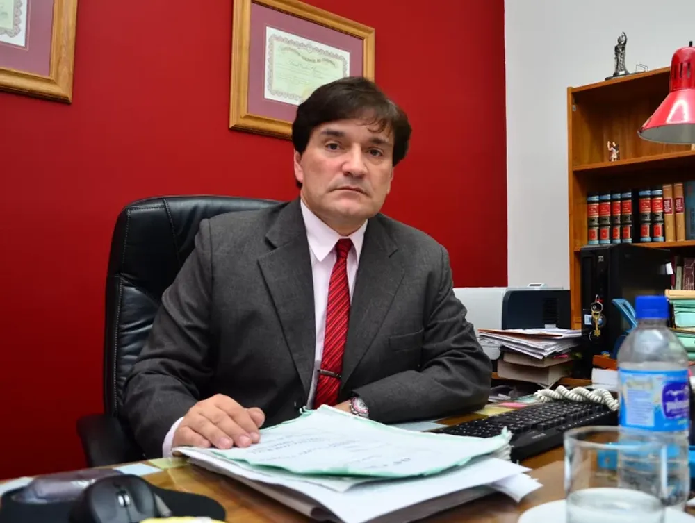 Por ser contacto estrecho de un positivo, el presidente de la Corte se encuentra aislado