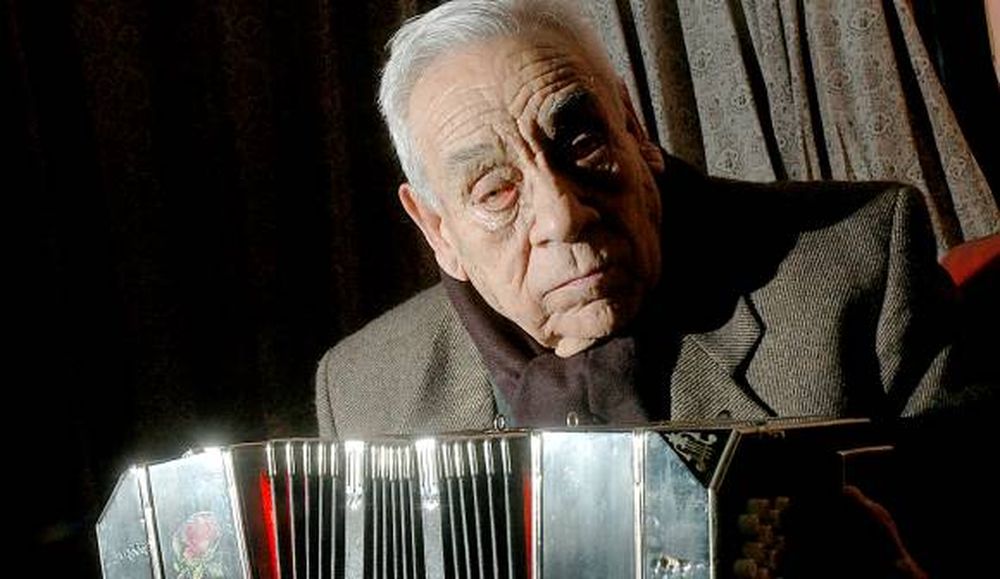 “Quiero que sepan que estoy vivo y mi bandoneón también”