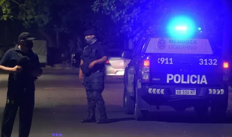 Un joven fue asesinado de cinco disparos en Mendoza