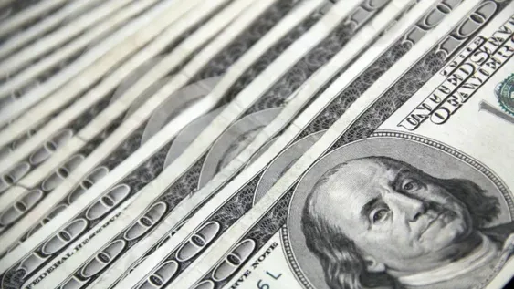 El dólar blue tuvo un nuevo descenso de dos pesos