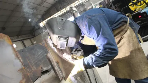 La Industria y el comercio son los dos sectores que más empleo privado generan en San Juan y el país.