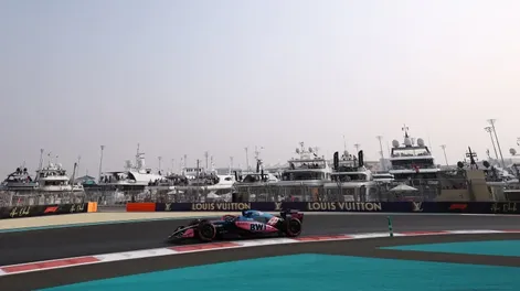 Formula One F1 - Abu Dhabi Grand Prix - Yas Marina Circuit, Abu Dhabi, United Arab Emirates - December 6, 2025 Alpines Franco Colapinto in action during practice REUTERS/Amr Alfiky