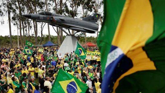 Bolsonaristas piden un golpe para frenar a Lula