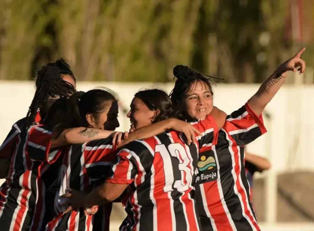 Cambios en semis y final con superclásico