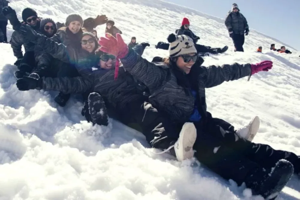 Egresados viajaron a Bariloche y se contagiaron de Covid-19