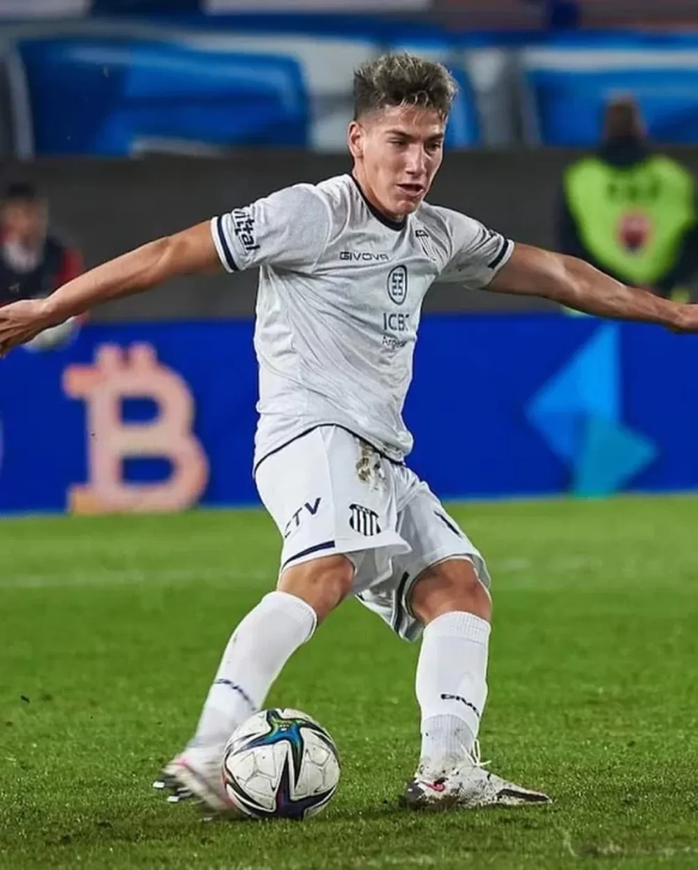 Francisco Álvarez debutó oficialmente en la Primera de Talleres