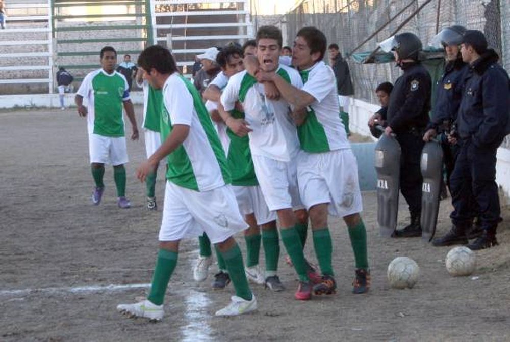 En el Barrio Cabot, duelo de necesitados