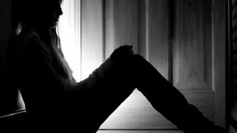 Le tocó la cola a una adolescente, novia de su sobrino, y lo condenaron con 8 meses de prisión