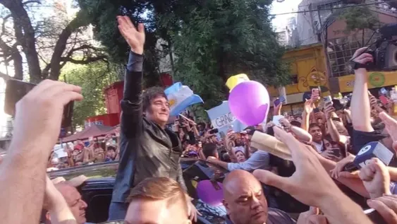 Hubo tensión entre militantes a favor y en contra de Javier Milei en Mendoza