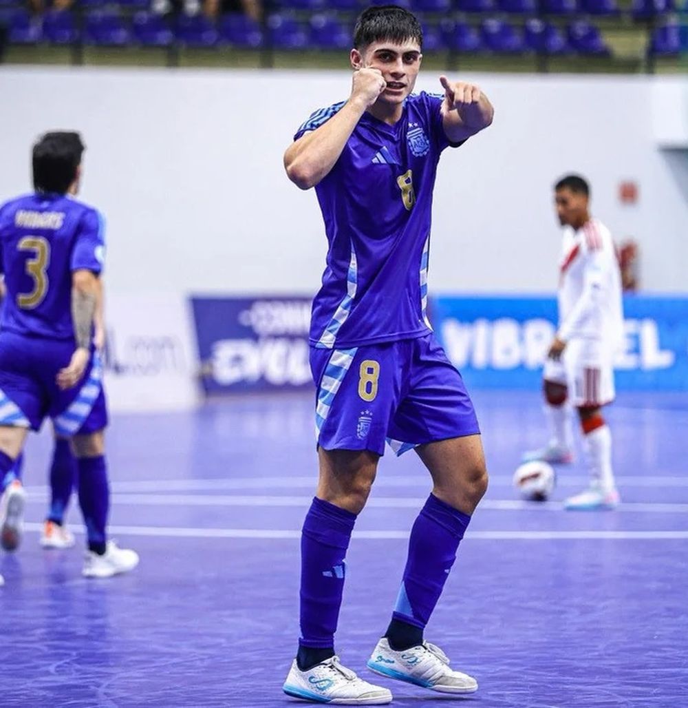 Estreno. Argentina arrancó derecho en la Copa América de Paraguay con goleada frente a Perú.