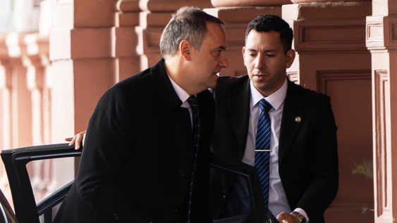 El jefe de Gabinete, Manuel Adorni, en Casa Rosada.