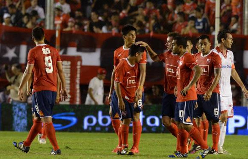 Independiente perdió  y es un caos total