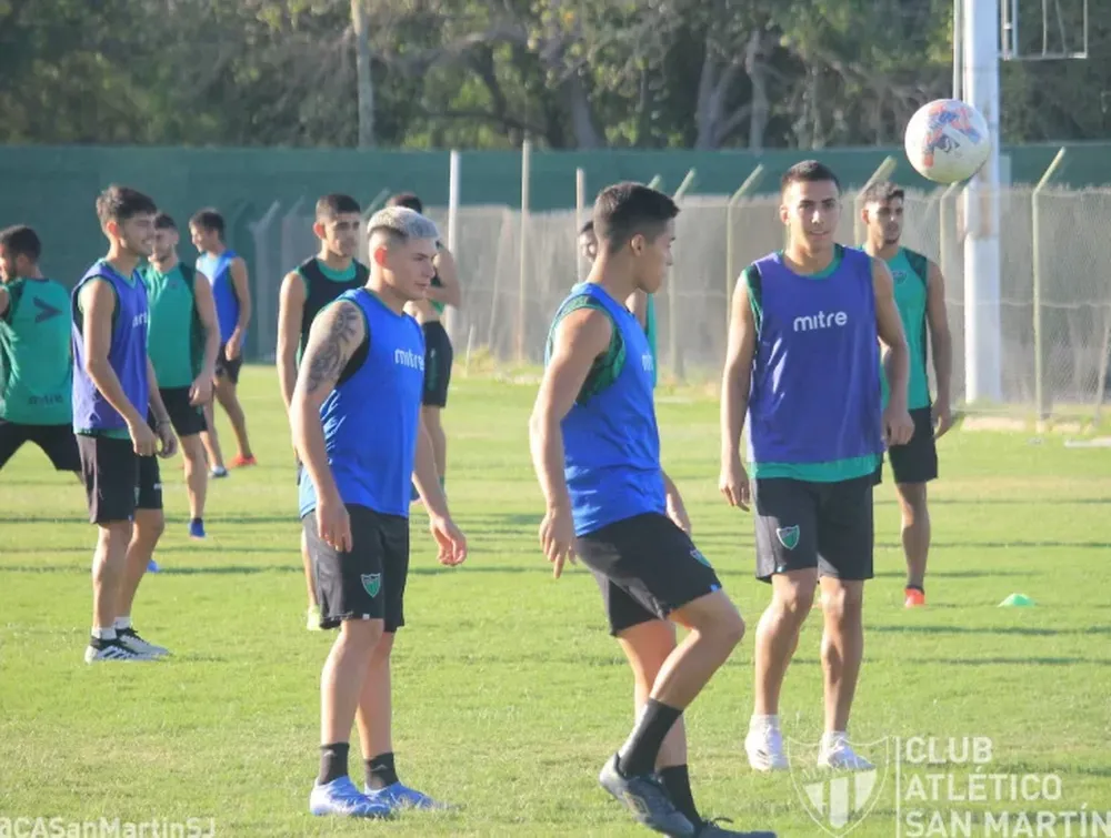 San Martín viaja y sale de memoria