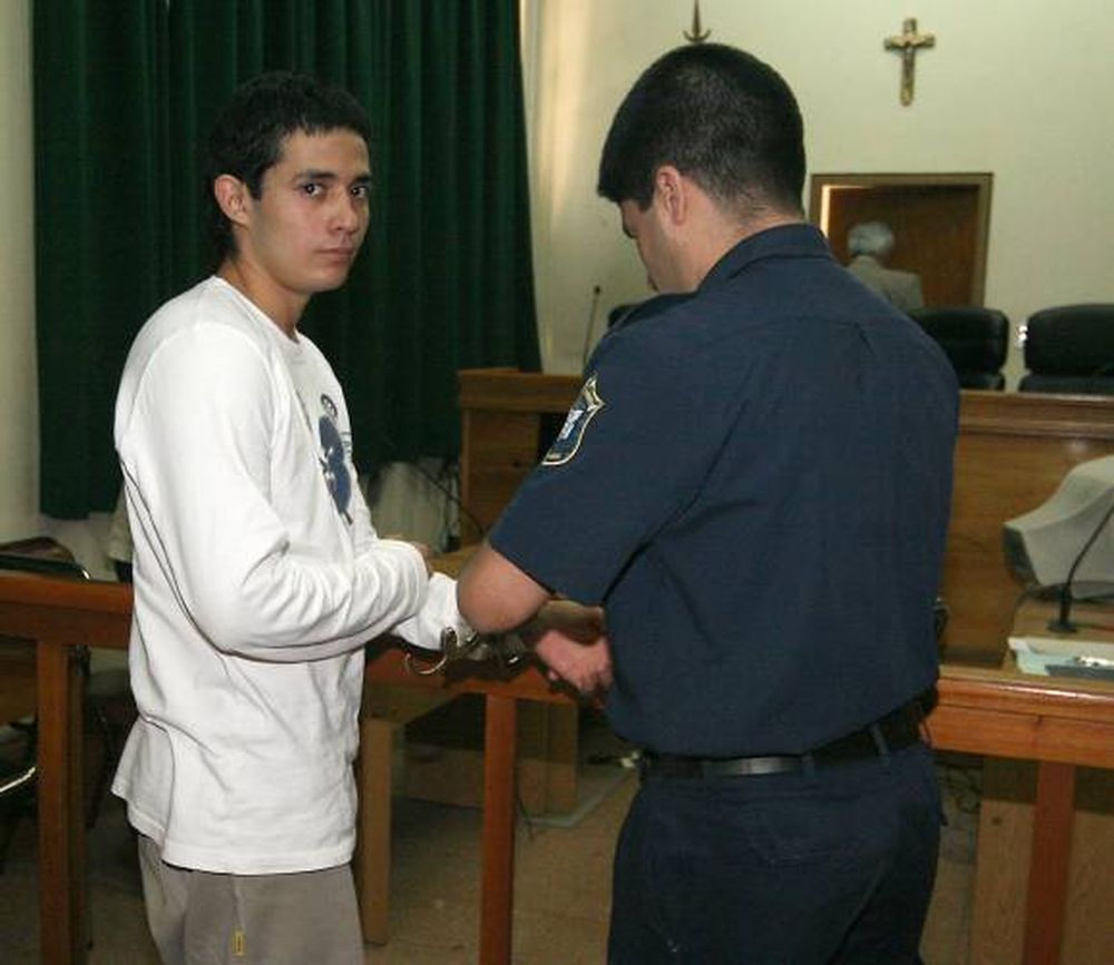 Dura pena por portar ilegalmente un arma