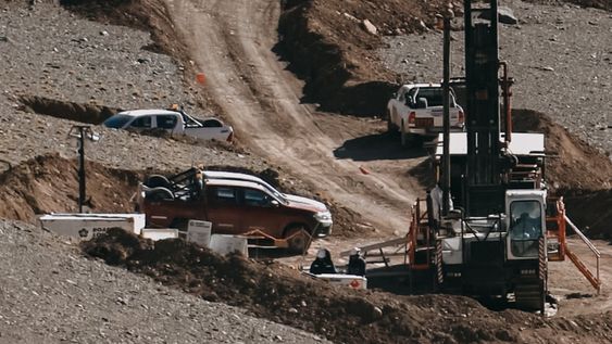 vicuna prepara una campana historica de mas de 55.000 metros de perforacion en filo del sol