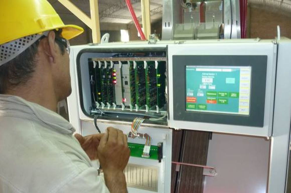 Instalan en “comodato” moderna máquina seleccionadora por color