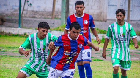 Cerebro. Emiliano Guajardo es clave en la selección de Iglesia que ya comenzó a entrenar para el debut en la Copa País.