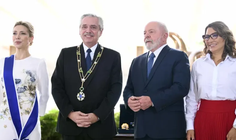 Lula analiza ayuda para exportadores