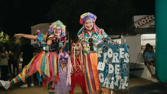 SIN EDAD. Niños y grandes participaron de los festejos de carnaval en Capital.
