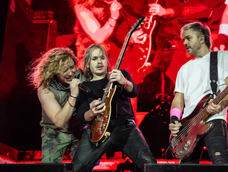 Airbag, de los hermanos Sardelli, desplegará su potencia en el Estadio del Bicentenario. Airbag, de los hermanos Sardelli, desplegará su potencia en el Estadio del Bicentenario.