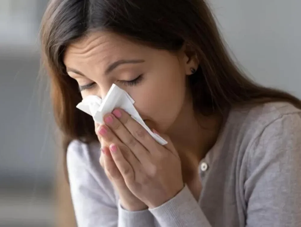 Detectan los primeros síntomas de Covid-19: son casi imperceptibles