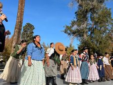 La conmemoración del Dïa de la Bandera en 25 de Mayo también incluirá espectáculos artísticos tradicionales. La conmemoración del Dïa de la Bandera en 25 de Mayo también incluirá espectáculos artísticos tradicionales.