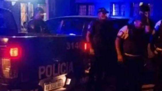 Se bajó a comprar y le robaron el auto con su hija de 5 años adentro