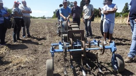 Diseñan microtractor para agricultura familiar