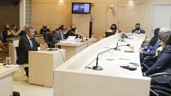 Tras el caso por la muerte del alumno, Nasisi irá a juicio por retención de bienes