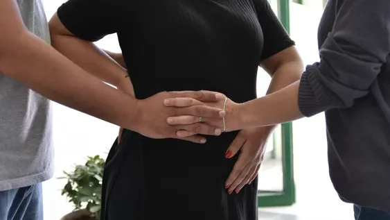 La joven que tendrá un hijo en el vientre de su hermana: “Abrimos una hermosa puerta”