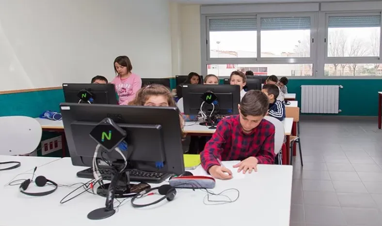 La reforma curricular educativa hace foco en las finanzas y la IA