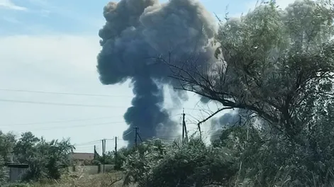 Murieron 13 civiles en Ucrania por bombardeos rusos cerca de una gran central nuclear