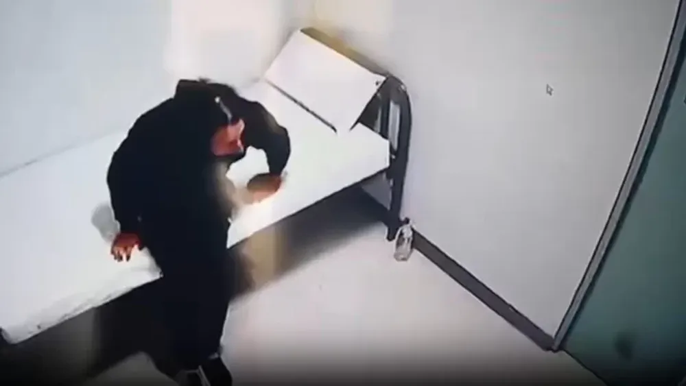 Pablo Laurta, aislado.-