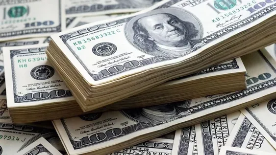 Por la estrategia del BCRA, el dólar cayó 2,6% y cerró en $45,60