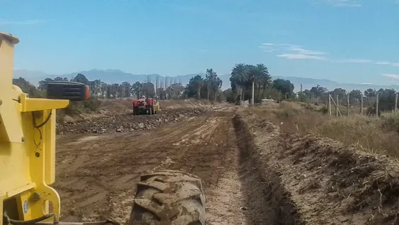 Comenzaron a trabajar en la apertura y extensión de la calle Salta para llegar a Las Tapias
