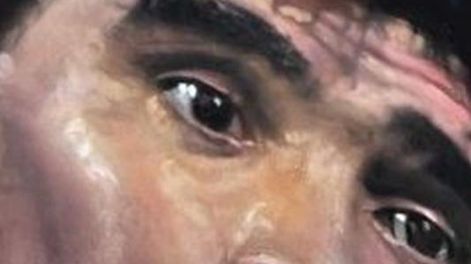 Un argentino hizo un impactante mural de Maradona en Italia