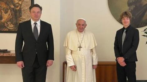 Francisco recibió a Elon Musk en el Vaticano
