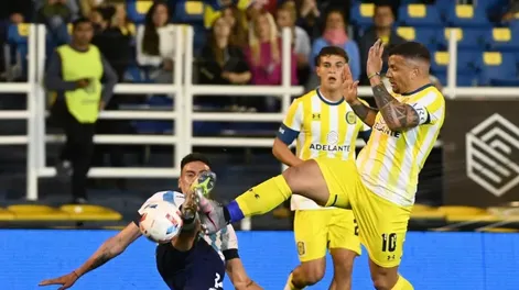 Central reaccionó en el complemento y arruinó el debut de Gago en Racing
